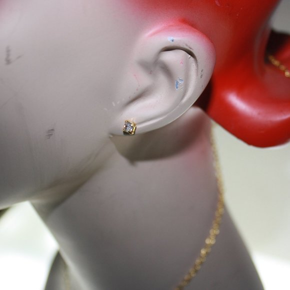 Skull & Bones Necklace & Earring Set - Picture 3 of 4